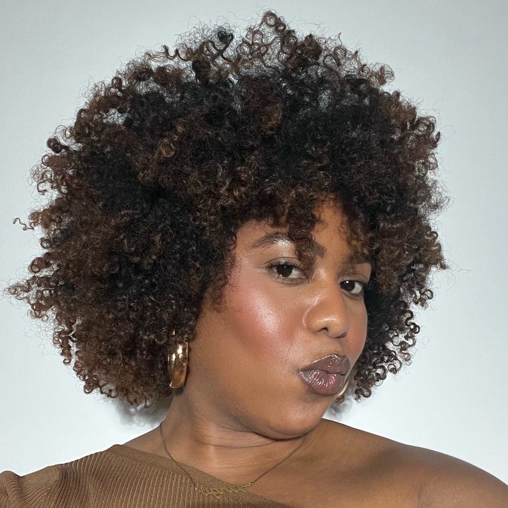 Meet your Posher, Janay